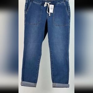 Torrid 00 Crop Pull-On Boyfriend Super Soft Mid-Rise Jean